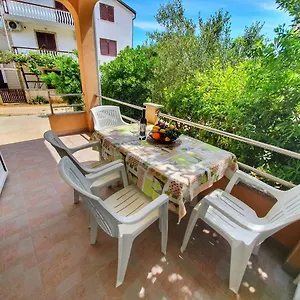 Steli Apartman