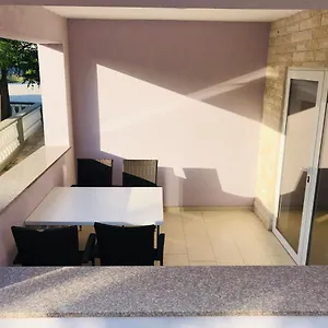 Apartmán Lavanda Centar, Vir