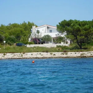 Apartmán Mirakul, Vir